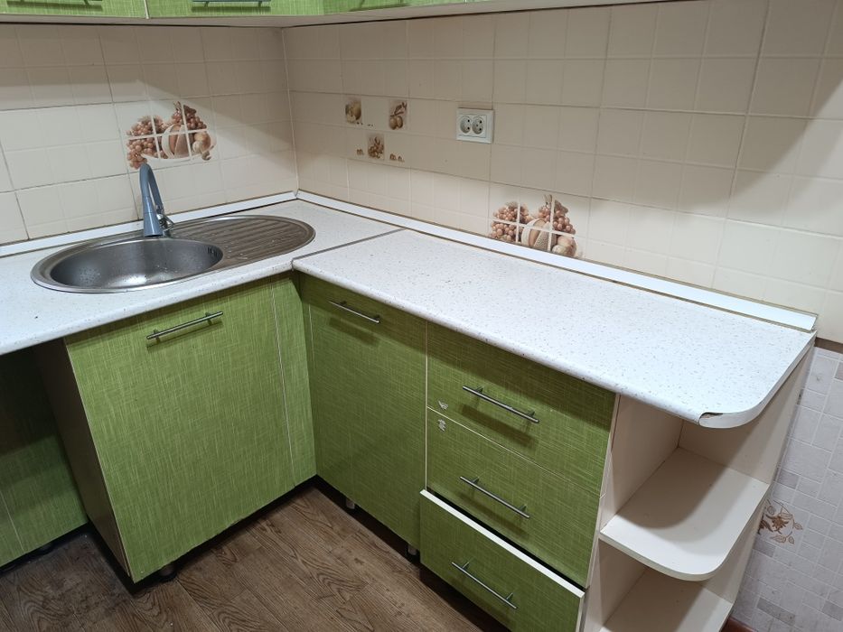 Продается кухонный гарнитур