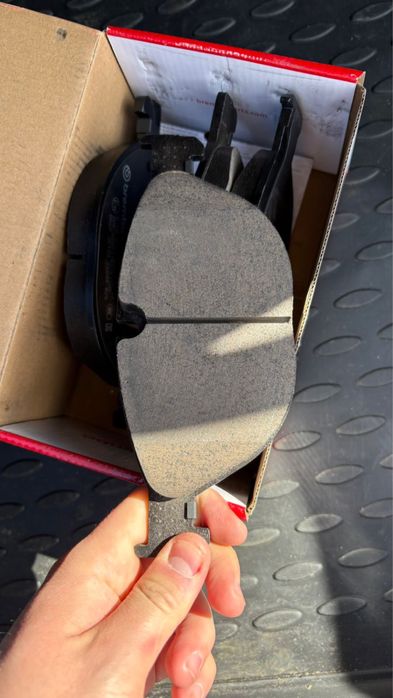 Продам Колодки брембо