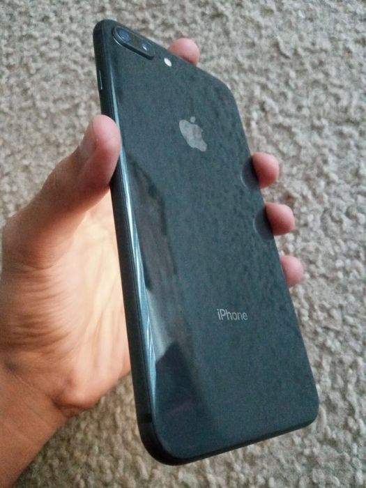 Iphone 8 plus 64gb black