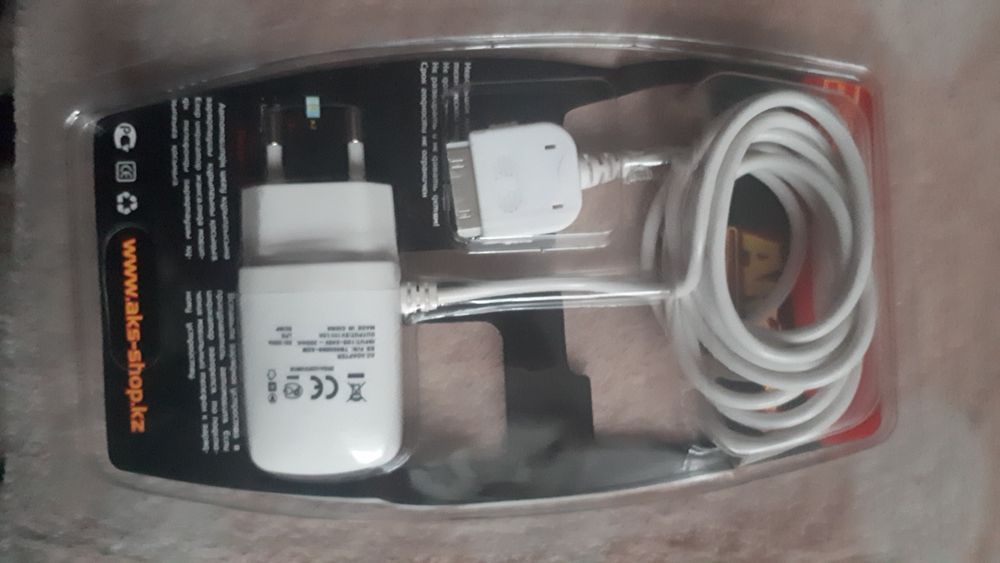 Продам айфон 4 на запчасти.