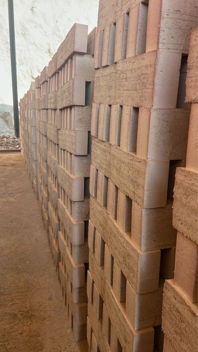 Продается кирпич