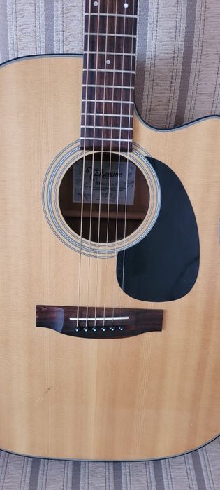 Продам электроакустическую гитару