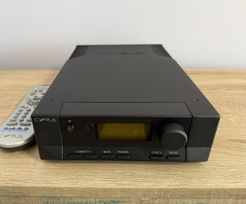 Усилвател Cyrus 6 DAC