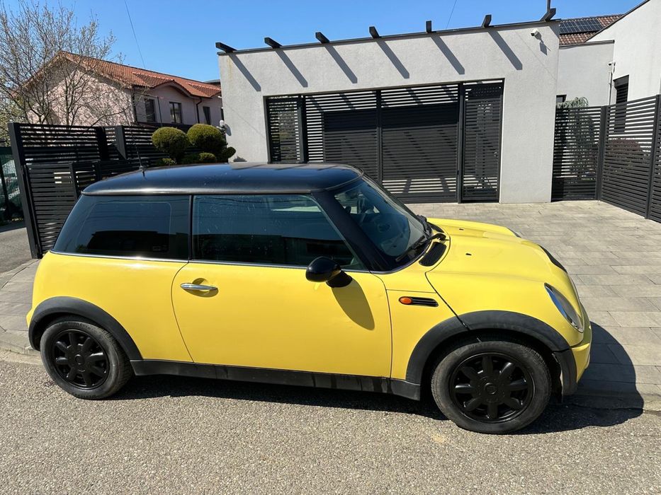 Mini Cooper 1.6 benzină, 2003, 180.000 km, înmatriculată