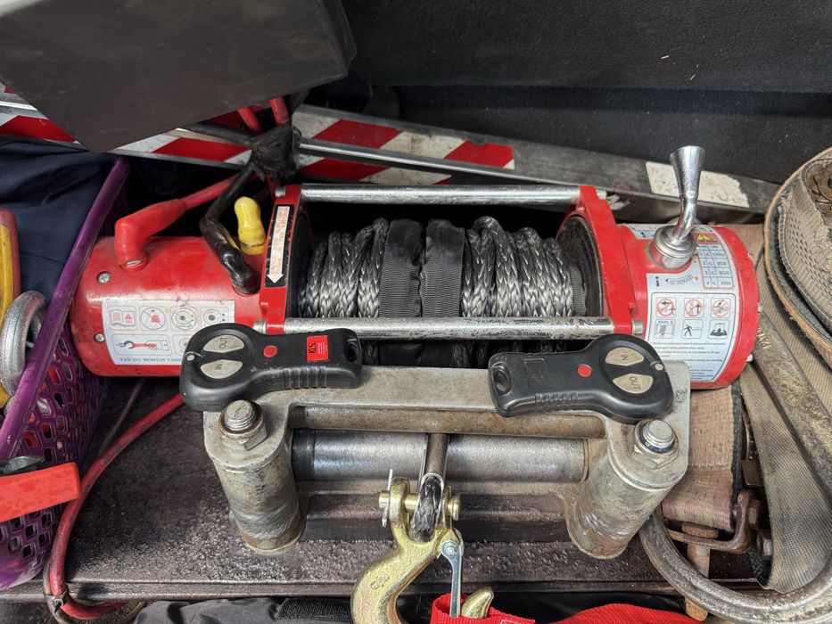 troliu auto winch auto 6700 kg cu telecomanda