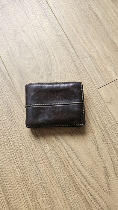 Мъжки портфейл от естествена кожа Fossil