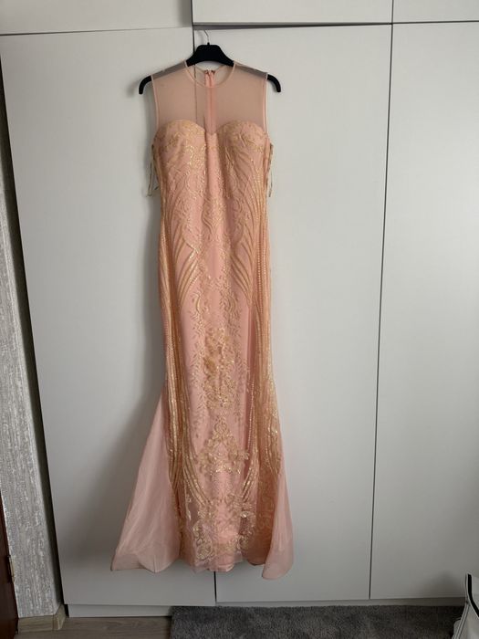 Вечернее платье в пол