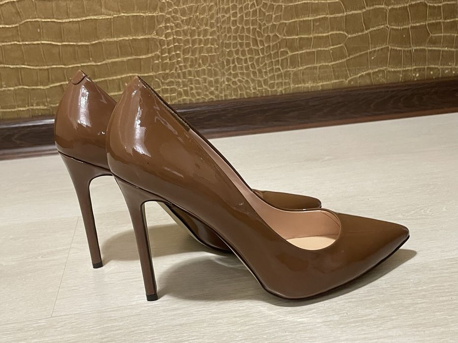 Туфли лодочки на шпильке