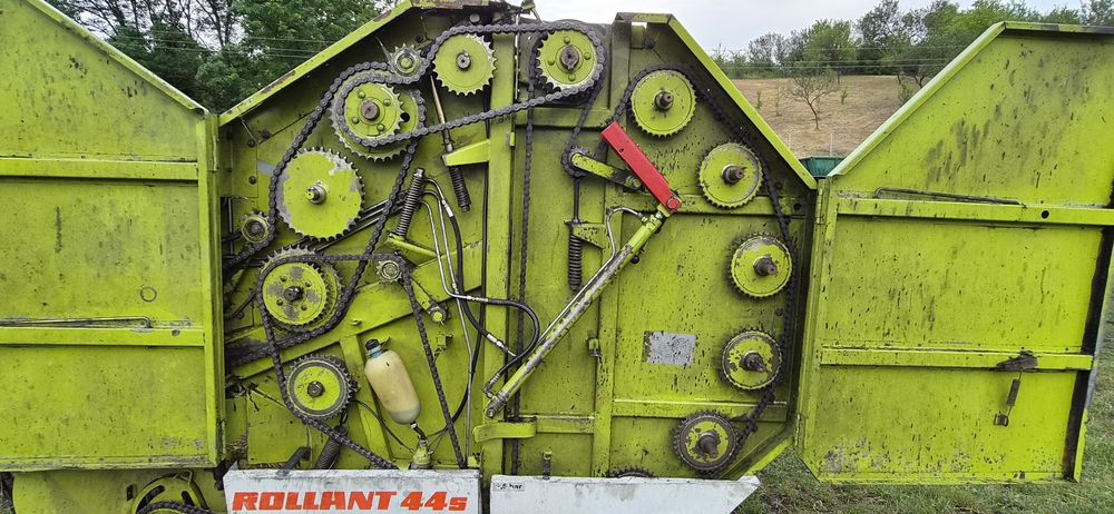 Presa Claas Rollant 44