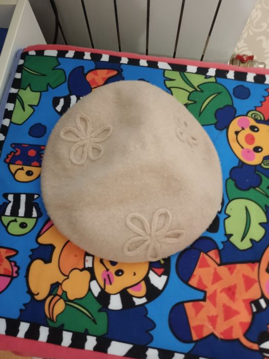 Продаю разные шапки