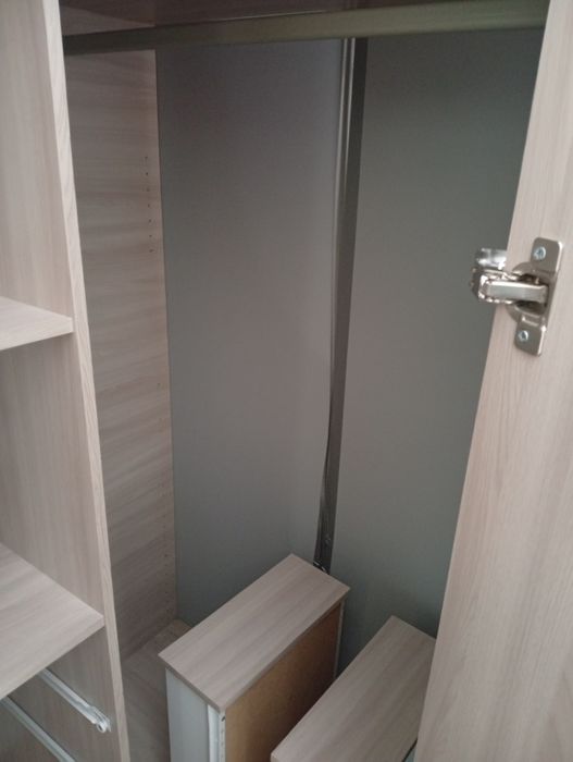 Продам угловой шкаф