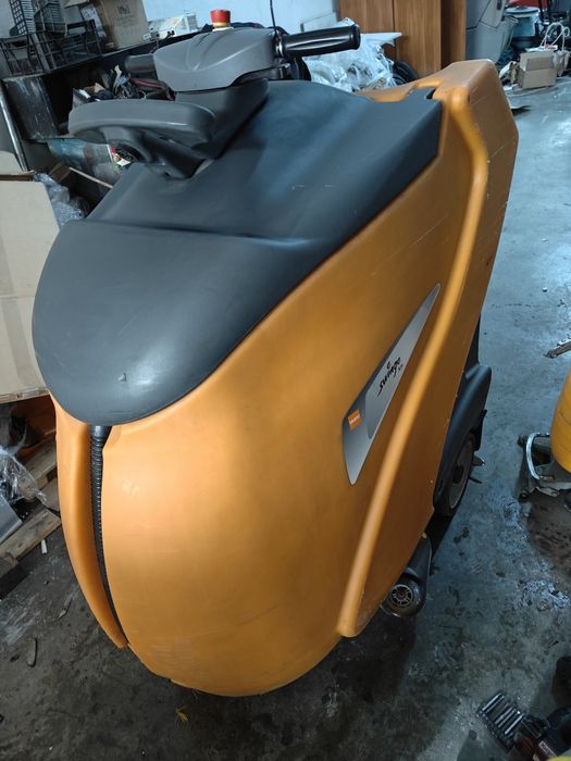 Masina spalat pardoseli Taski Swingo XP