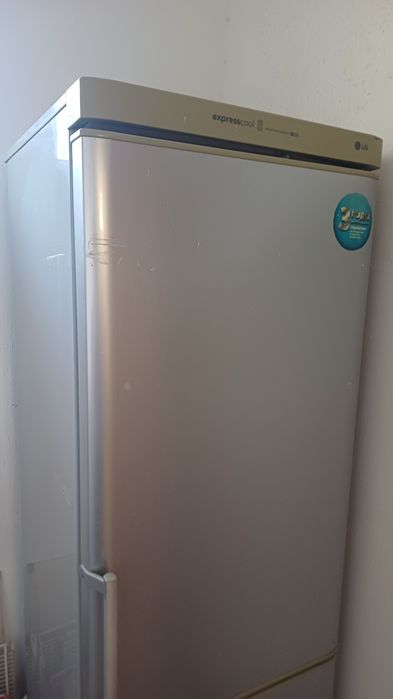 Холодильник LG на запчасти