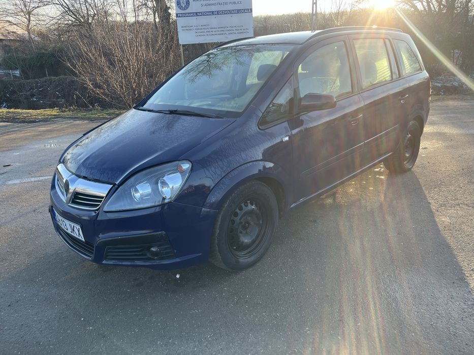 Vand sau schimb Opel Zafira B