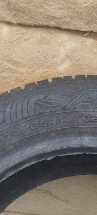 Продавам 4 броя гуми 175/65 R14