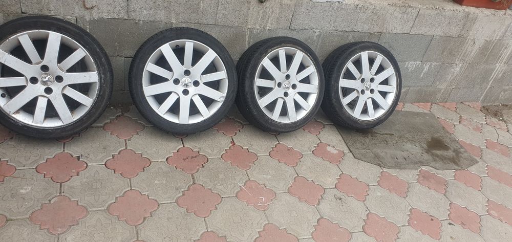 Vând jante aliaj Peugeot 205 45 17