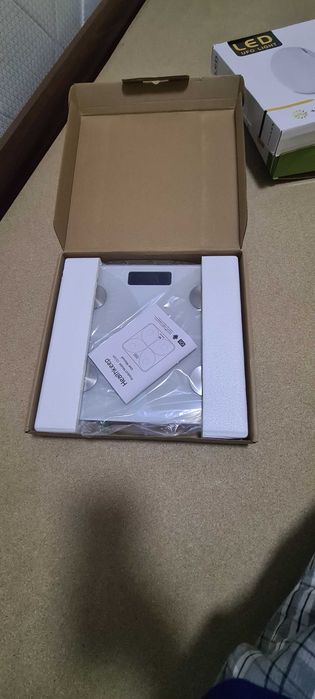 Analizor de compoziție pentru cântare inteligente