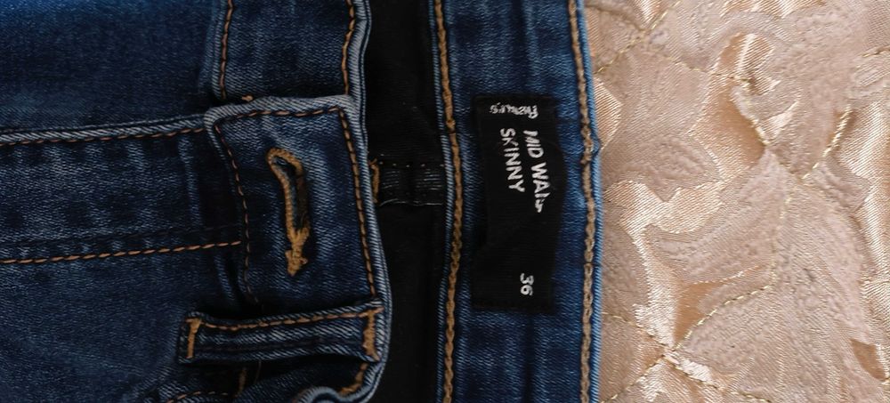 Три чифта дамски дънки