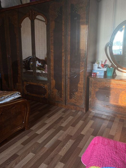 Срочно продам спальный гарнитур!