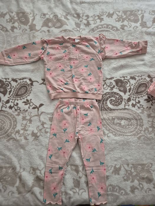 Лот дрехи за момиче 12-18м. и 18-24м.