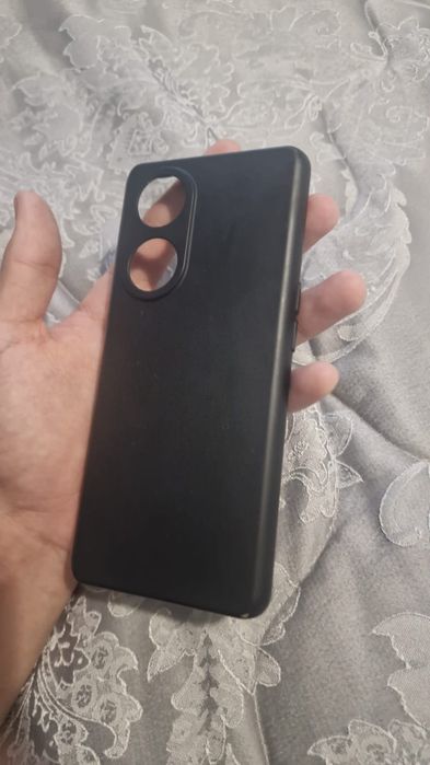 Продам Oppo Reno8 T 5G, Чехол в подарок
