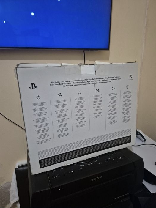 Playstation 4 Pro 1Tb белый