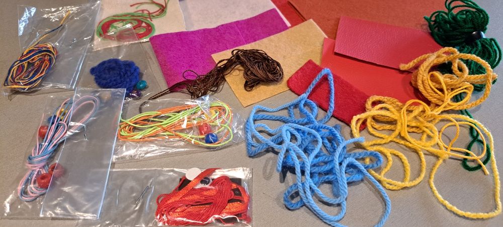 Подарявам материали за майсторене за София