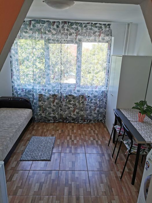 Proprietar închiriez garsoniera