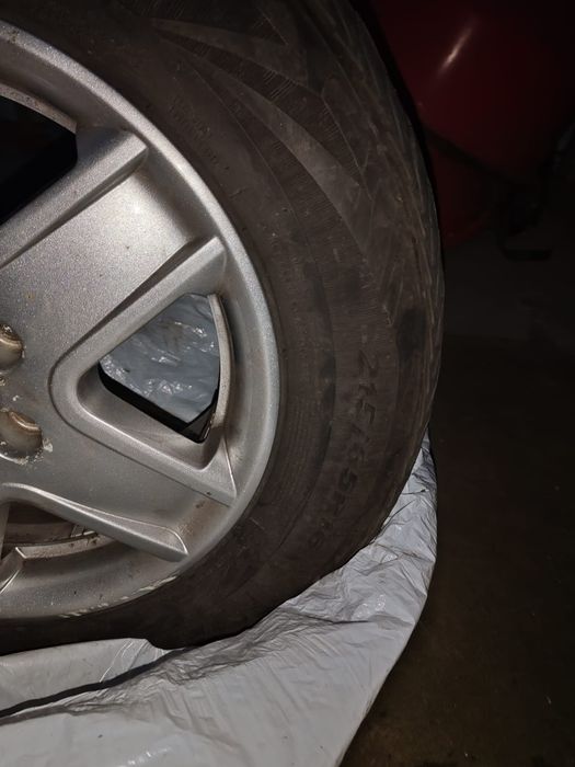 Vând set roti, jante plus anvelope VW Tiguan, 215/65/R16