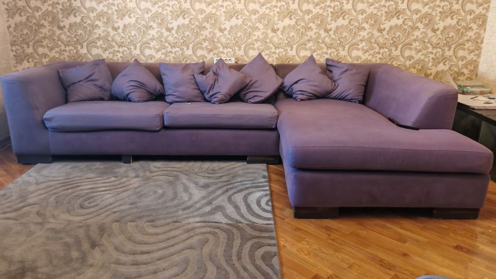 Продаётся импортный диван 3,5 м.  в отличном состоянии.