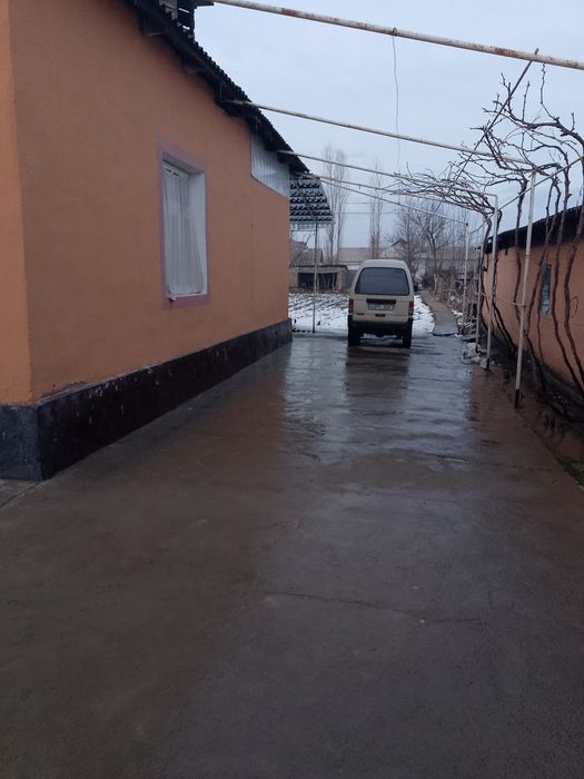 Срочно уй сотилади