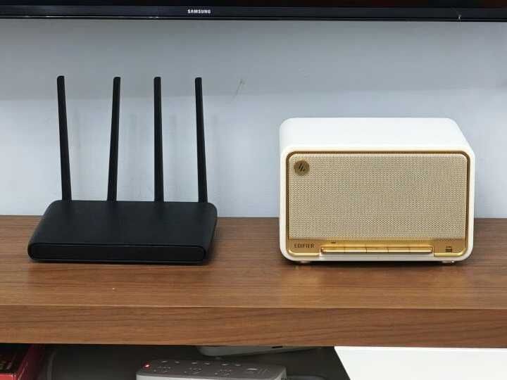 продам новый Edifier D32 black walnut/Bluetooth V5.3/USB и AUX-входы