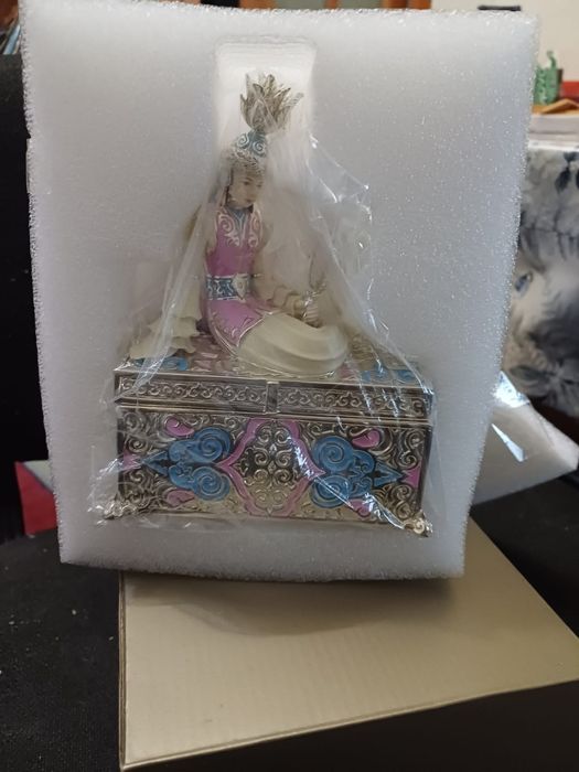 Продам шкатулку в национальном стиле.