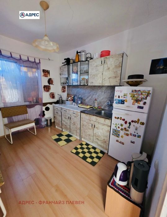 Къща в Плевен, област-с.Изгрев площ 50 цена 30000