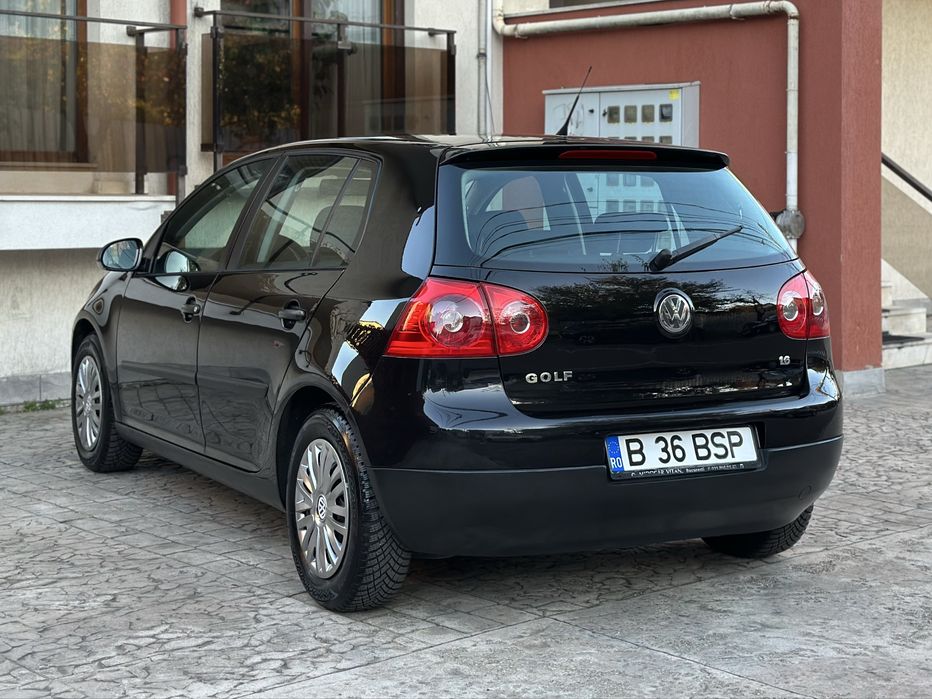 Volkswagen Golf 5 2008 1.6 MPI 102 CP