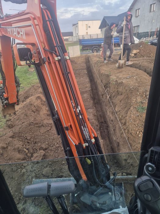 Vând, Închiriez miniexcavator Hitachi 3t.