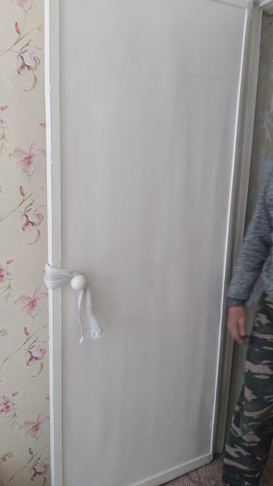 Продам межкомнатные двери недорого