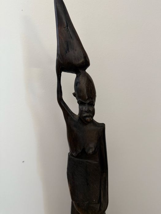 Statueta vintage , din lemn