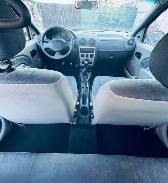 Dacia Logan 2005