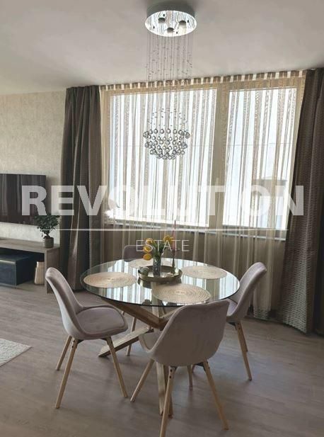 Двустаен апартамент в района на Чайка!