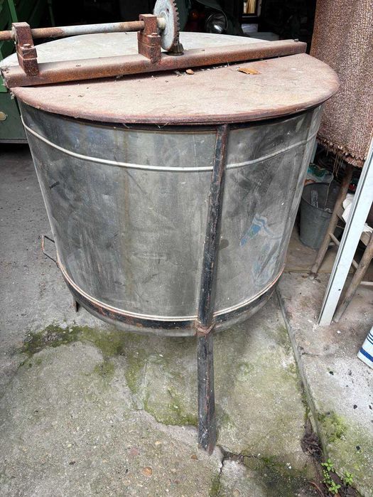 Пчеларска центрофуга 24 рамки