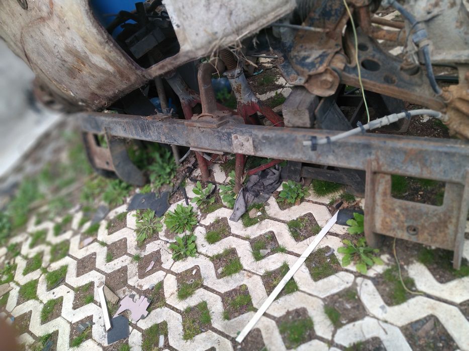 Vând punte fata ,punte spate Fiat Ducato 2001 ,complecte ,,cârlig remorcare.