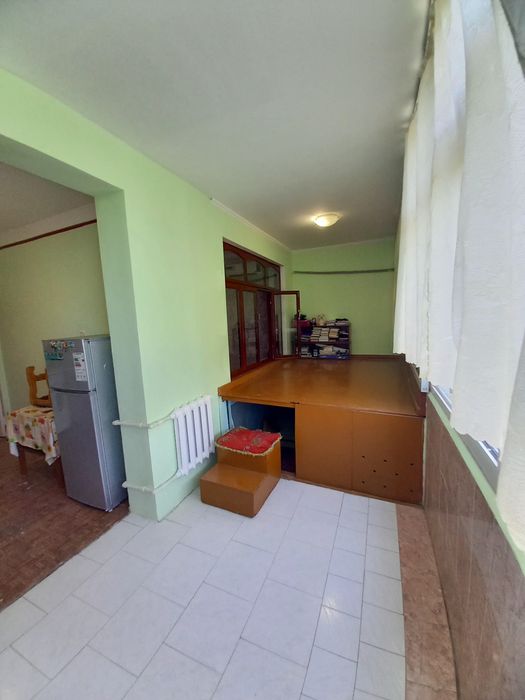 Обмен 9 мкрда 3 хона уйни. Келишган холда  4 хонага