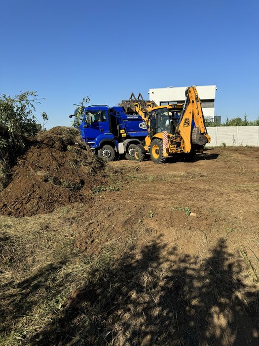 buldoexcavator cu picon de inchiriat