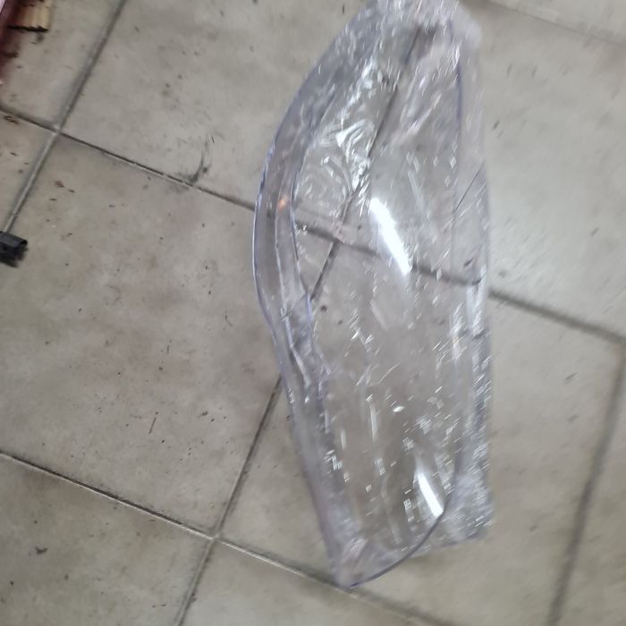 Стъкло за фар за бмв f10