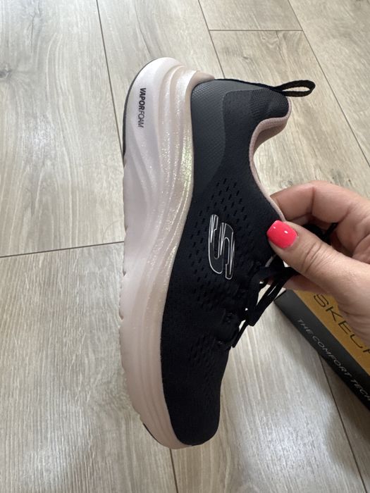 Маратонки skechers 37,5