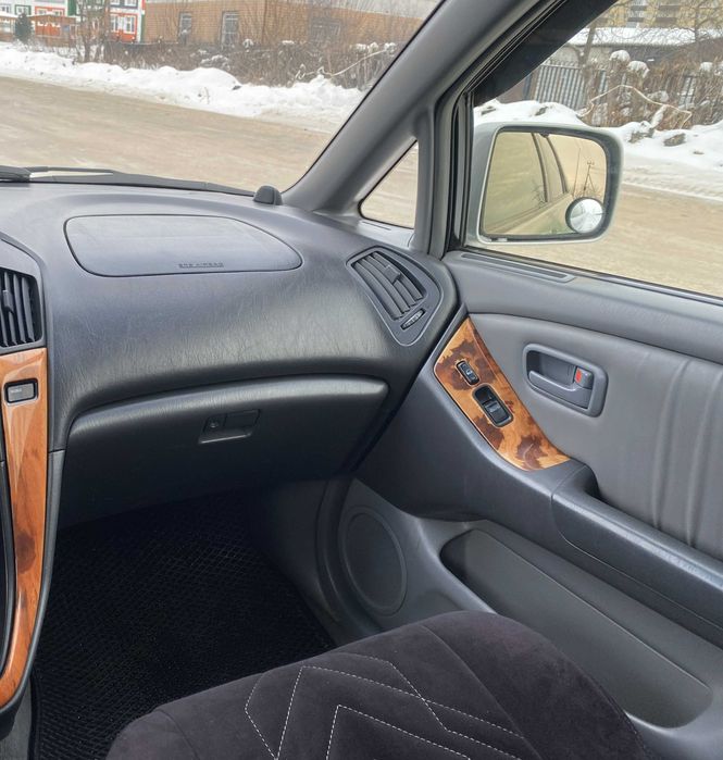 Продам LEXUS RX300