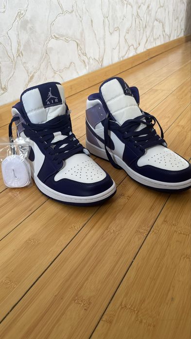 Кроссовки оригинальные, стильные, легкие