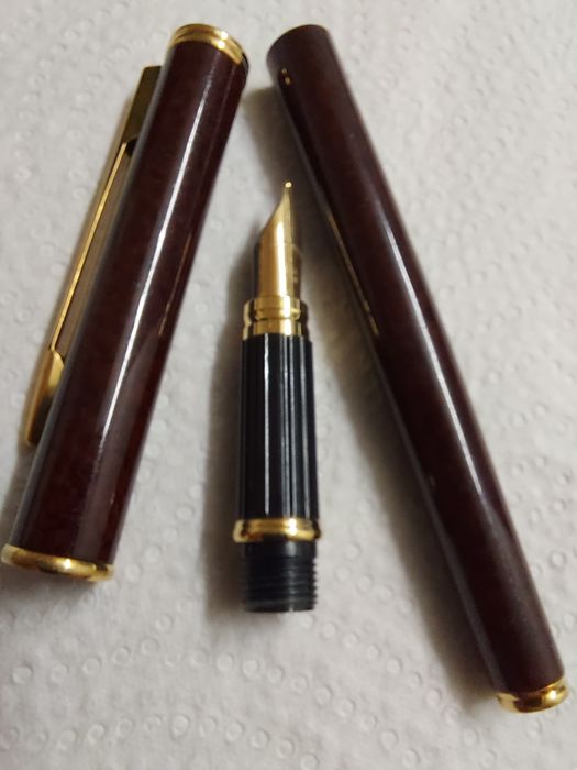 Stilou Waterman Executive penita aur 18k