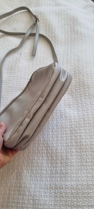 Кожена дамска чанта през рамо